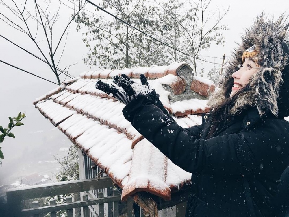 Các cặp đôi đổ xô lên Sapa xem ' tuyết rơi đầu mùa ' đẹp như ở Hàn Quốc