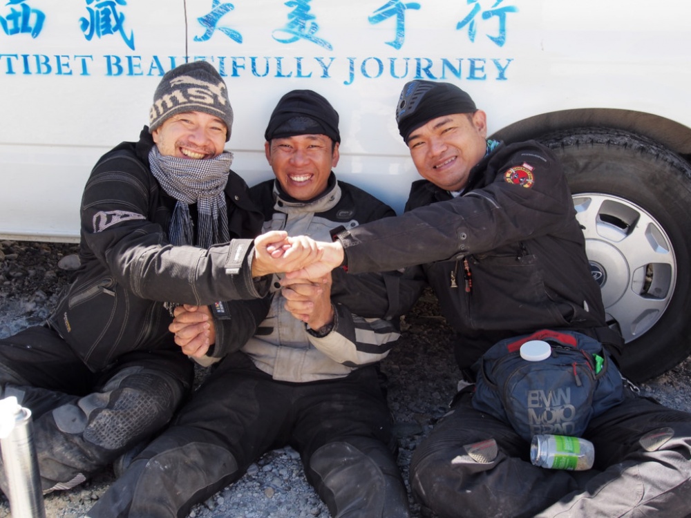 Doan biker Viet chinh phuc Everest Base Camp trong 2 tuan hinh anh 8