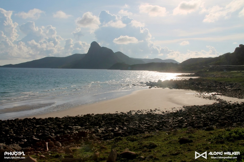 Bãi Nhát – Đỉnh Tình Yêu: Điểm đẹp bình yên ở thiên đường Côn Đảo