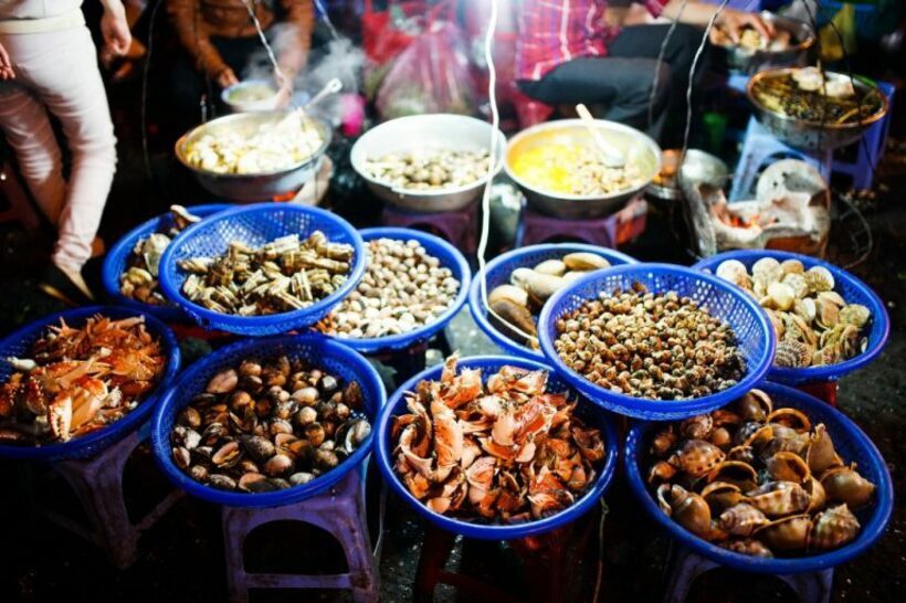 Chợ đêm Nha Trang Khẩn Hoa: Trải nghiệm mua sắm, ăn uống