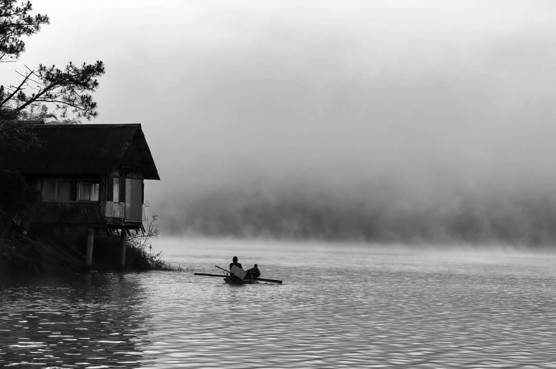 Vườn Thương House Đà Lạt:  Thả hồn vào Hồ Tuyền Lâm để thấy đời trôi qua nhẹ bẫng