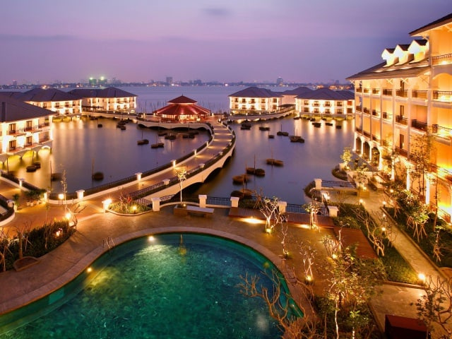 Intercontinental Westlake: Khách sạn 5 sao view đẹp nhất Hà Nội