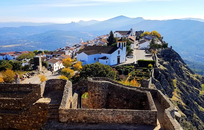 Marvao: Ngôi làng  'tổ đại bàng'  cheo leo trên vách núi ở Bồ Đào Nha