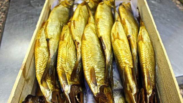 món Feseekh đặc sản, đặc sản có thể chết người, những món ăn độc lạ, cá đối ướp muối lên men