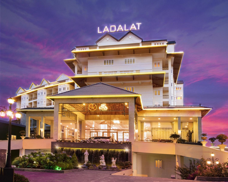 Khách sạn Ladalat - nơi nghỉ dưỡng 5 sao giữa lòng Đà Lạt mộng mơ