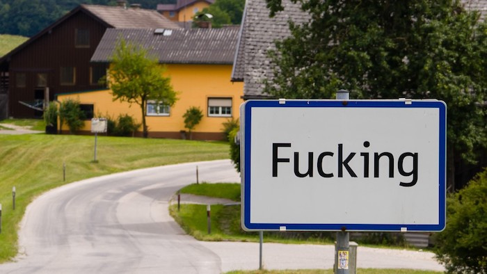 du lịch Áo, Làng Fucking, Làng Fucking