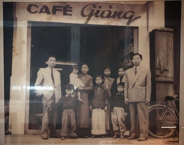 Cà phê Hà Nội – Lãng du một không gian văn hóa mang hồn phố