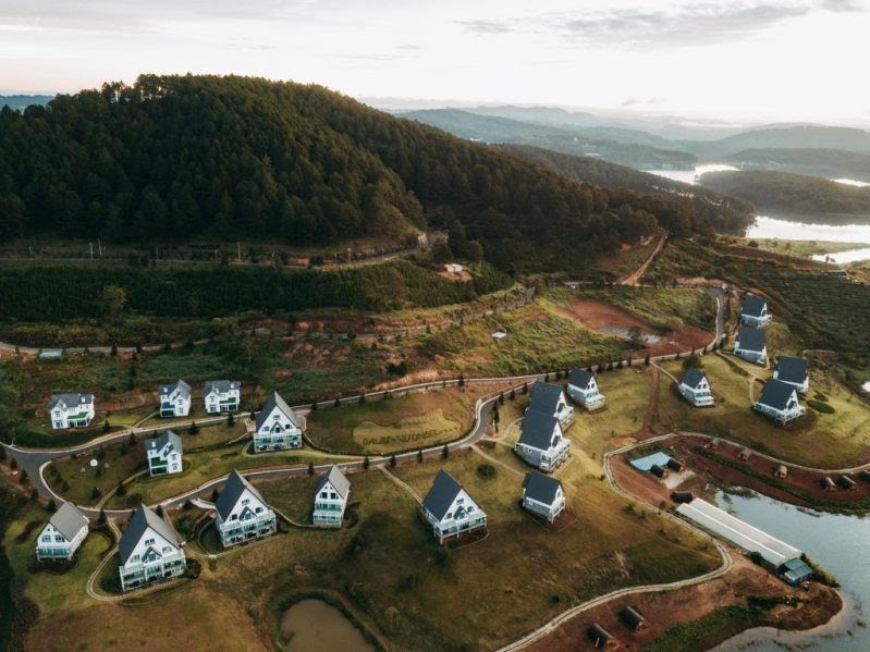 Khám phá khu nghỉ dưỡng Dalat Wonder Resort - “Châu  Âu thu nhỏ” bên hồ Tuyền Lâm