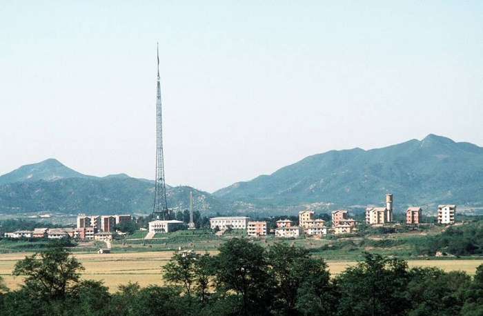 Bí ẩn ngôi làng hòa bình không một bóng người ở biên giới liên Triều