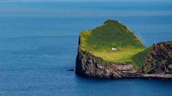 ngôi nhà cô đơn nhất thế giới, du lịch Iceland, ngôi nhà cô đơn