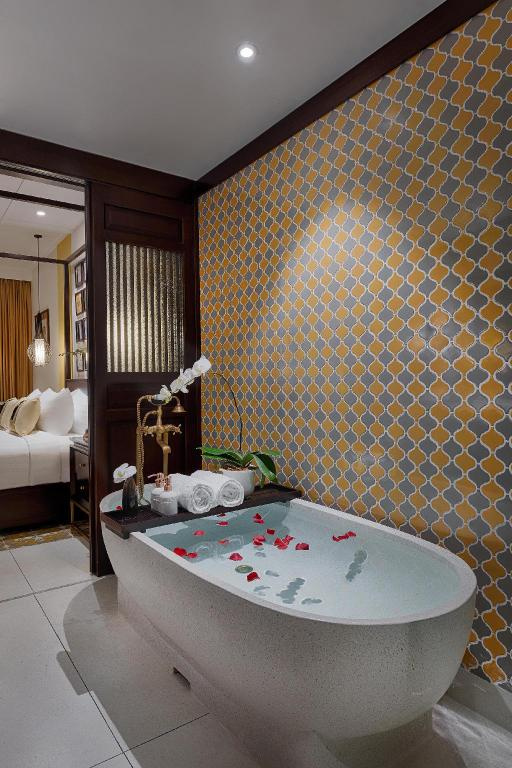 Allegro Hoi An. A little Luxury Hotel&Spa, Hoi An Dream City Hotel, Hoian River Town Hotel, homestay review, Lasenta Boutique Hotel Hoian