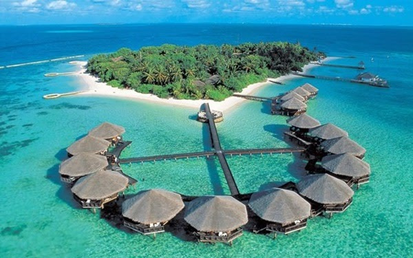 Lý do bạn nên du lịch Maldives một lần trong đời