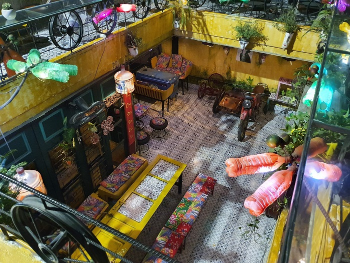 'Xuýt xoa' trước sự sáng tạo của 3 tiệm cà phê từ đồ cũ tái chế ở Hà Nội