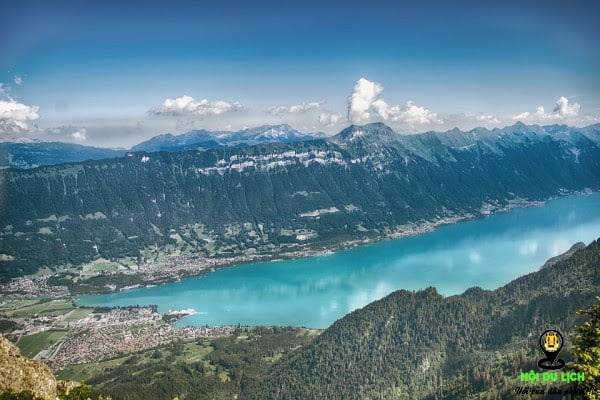 Hồ Brienz – trải nghiệm bình yên giữa chốn trần gian