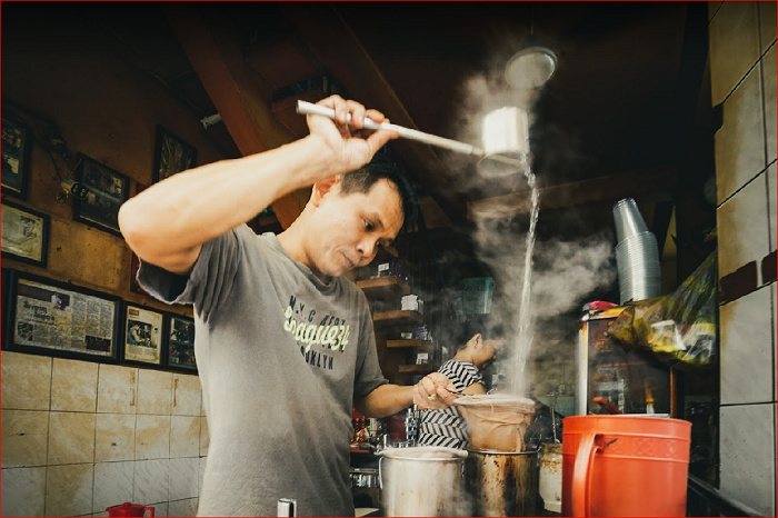 Cà phê vợt: Ký ức xưa cũ của người Sài Gòn