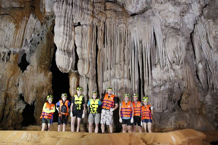 Thám hiểm hang Rục Mòn Quảng Bình - một trong những hang động hoang sơ nhất Việt Nam