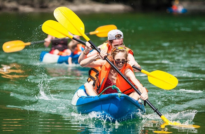 Du lịch Tràng An mở dịch vụ chèo thuyền kayak cho du khách