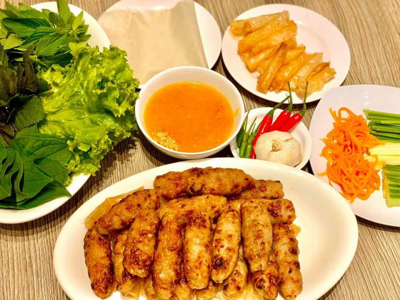 Top 20 Món ngon + quán ăn trưa quận 1 Sài Gòn ngon, nổi tiếng nhất