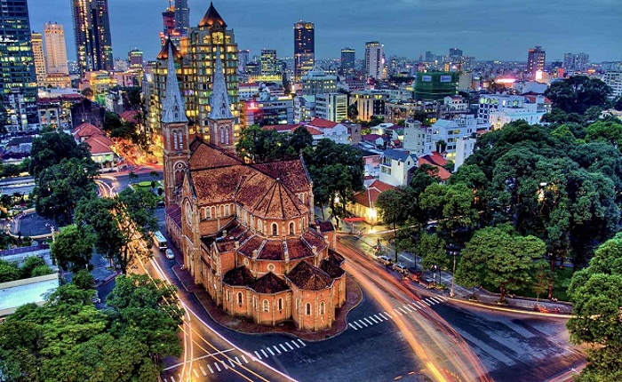 Khám phá những công trình kiến trúc nổi tiếng hơn 100 tuổi của Sài Gòn
