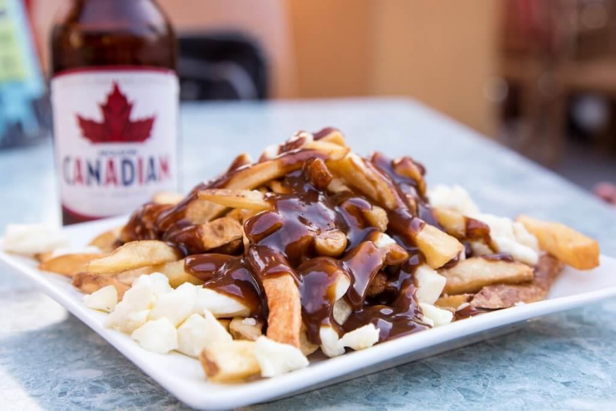                       Món ăn truyền thống đặc trưng Canada                  