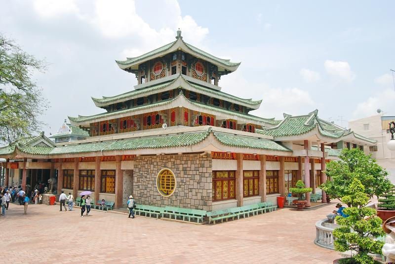                       Top 6 ngôi chùa thu hút khách hành hương nhất An Giang                  