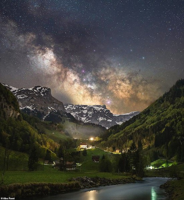 Những hình ảnh sao đêm châu Âu sẽ khiến bạn say đắm với vẻ đẹp thiên nhiên và không khí yên bình.