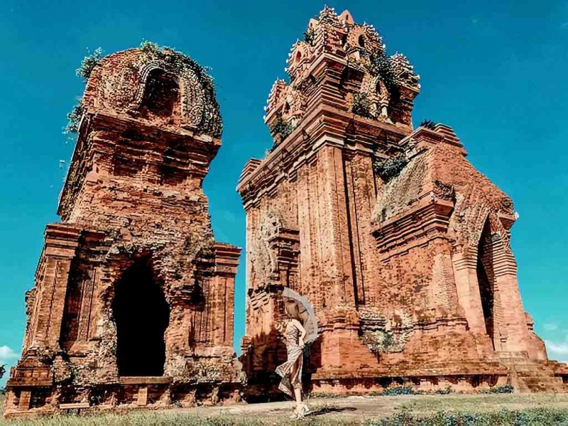 Tháp Bà Ponagar và những tháp chàm nổi tiếng nhất Việt Nam