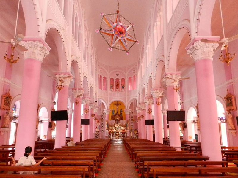 sài gòn, du lịch sài gòn, địa điểm du lịch sài gòn, nhà thờ tân định sài gòn, nhà thờ màu hồng tân định, nhà thờ màu hồng sài gòn
