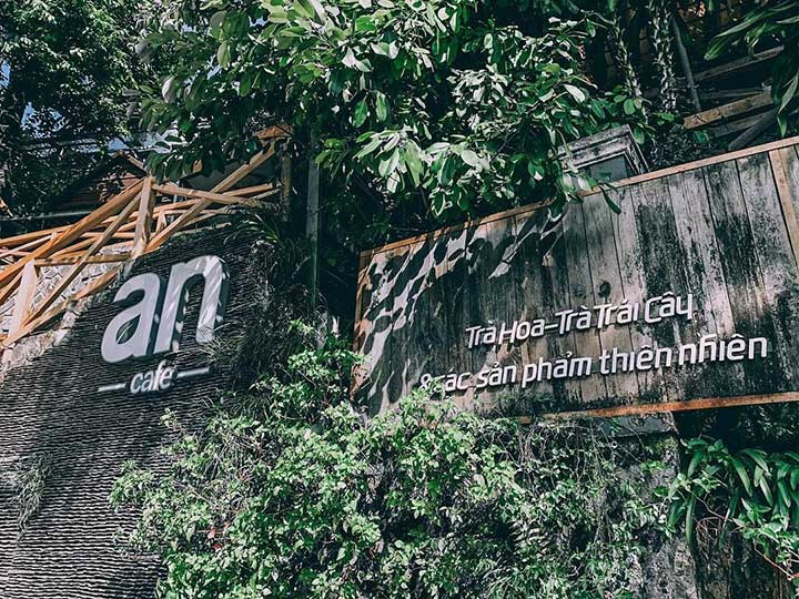 TOP 10 Quán Cafe Cá Koi Sân Vườn Đẹp Ở Nha Trang