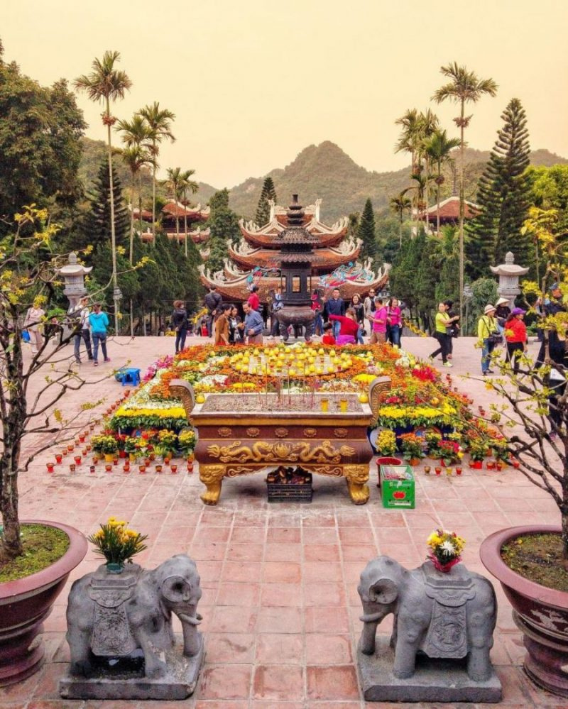 Chùa Hương – địa điểm du lịch tâm linh ngay gần Hà Nội có gì cuốn hút?