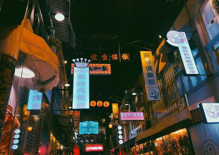Lên đồ check in ở top 7+ các góc phố HongKong ở Việt Nam đẹp không góc chết