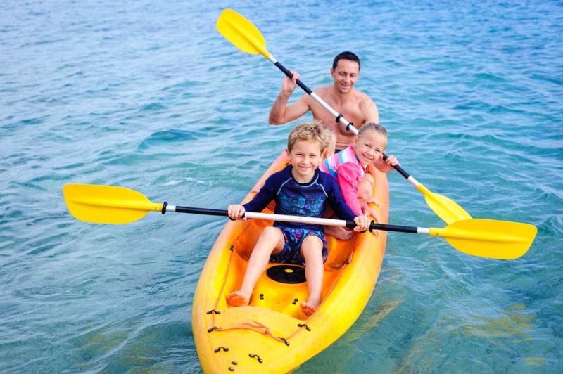 Kayaking cùng gia đình