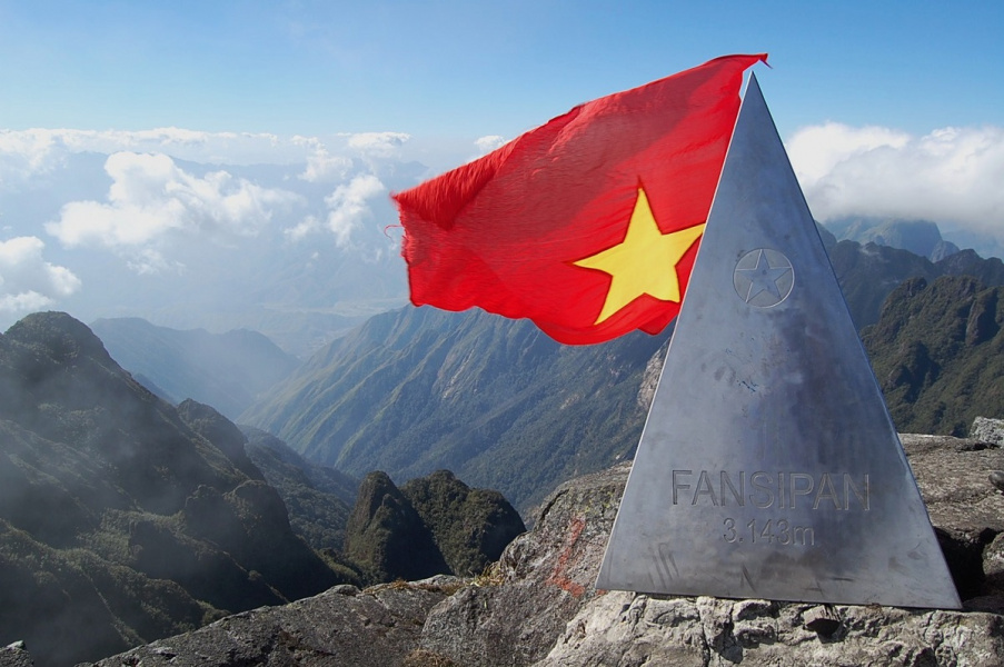 Lịch trình và Kinh nghiệm leo núi Fansipan tự túc an toàn