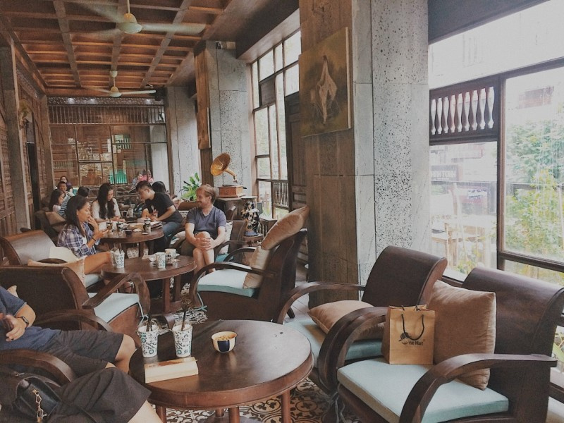 REVIEW] 33 quán cafe đẹp ở Sài Gòn yên tĩnh, decor độc đáo ...