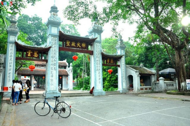 Tham quan Chùa Láng, tìm hiểu kiến trúc và lễ hội