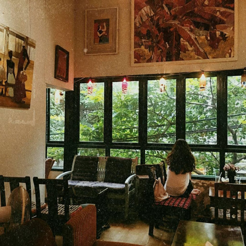 café tuổi thơ, cafe vintage Hà Nội, cư xá cafe, cuối ngõ cafe, morereviews, nola café, Quán Cafe Hà Nội, quán cafe vintage, quán cầm, the Hanoi social club, xoan cafe