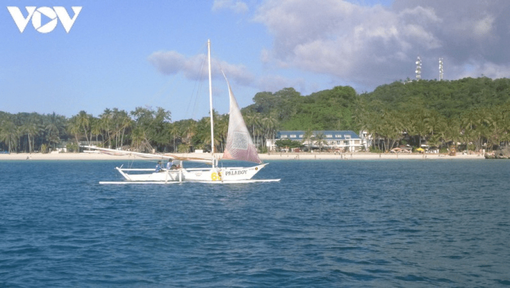 Boracay, Philippines, thiên đường biển, du lịch biển, điểm đến hấp dẫn, trải nghiệm