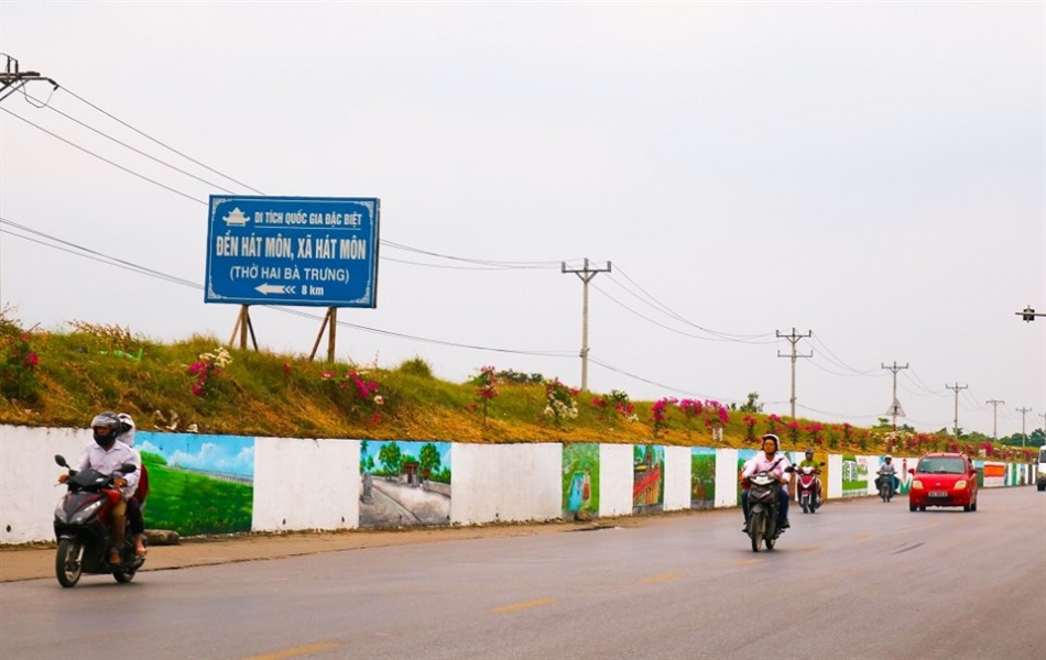 Mục sở thị CON ĐƯỜNG BÍCH HOẠ ĐẸP LUNG LINH dài hơn 2 km ở ngoại thành Hà Nội