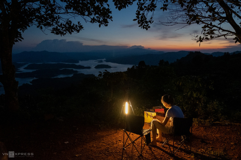 Cắm trại qua đêm bên hồ Tà Đùng