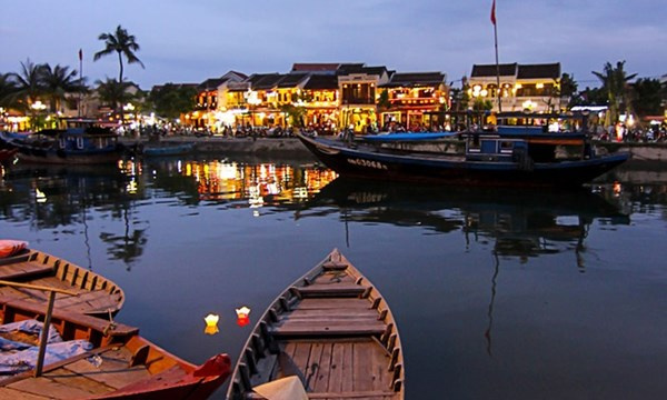 Việt Nam đẹp yên bình qua qua ống kính du khách Tây