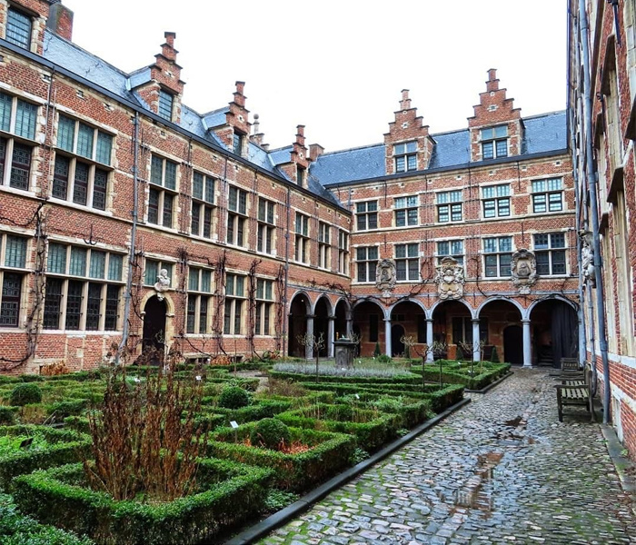 du lịch Bỉ, thành phố Mons, thành phố Antwerp, thành phố nhỏ nhất thế giới, thành phố Durbuy, Du lịch Bỉ