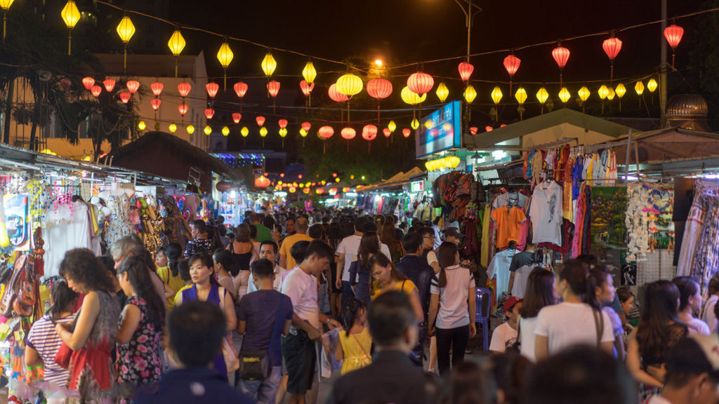 Chia sẻ kinh nghiệm khám phá chợ đêm Nha Trang đầy đủ từ A đến Z