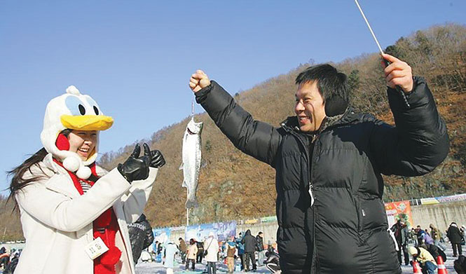 Tận hưởng mùa đông ở Hwacheon
