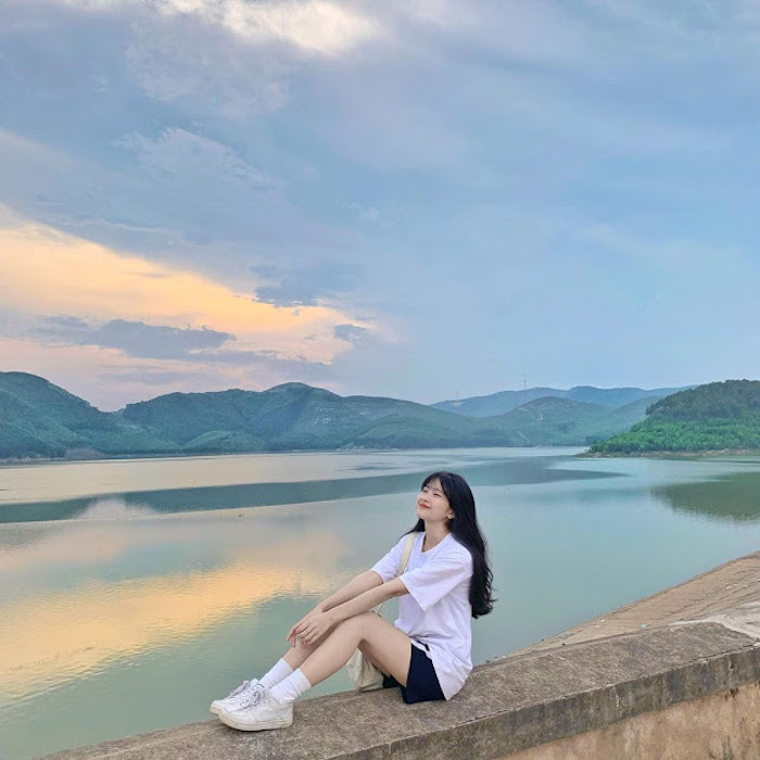 Hồ Khe Ngang - điểm 'sống ảo vạn người mê' xuất hiện trong MV 'Chúng ta của hiện tại' đang gây sốt