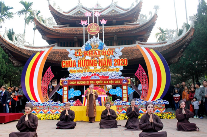 Top 4 lễ hội truyền thống quanh Hà Nội dịp đầu năm