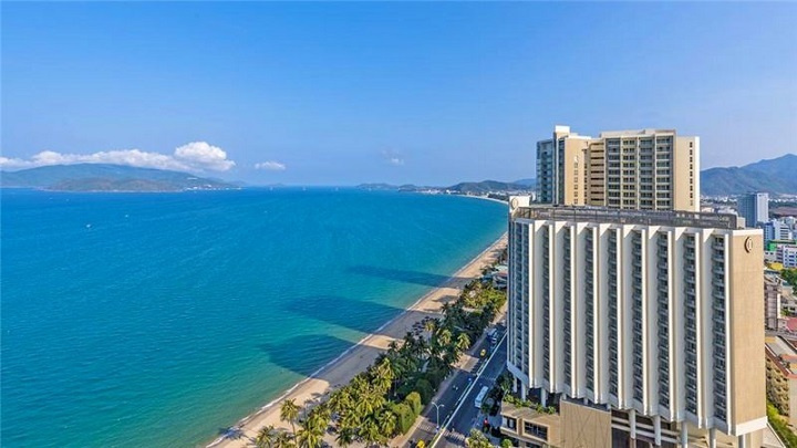 Khách sạn 5 sao ven biển InterContinental Nha Trang