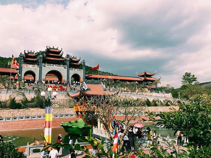 Chùa Ba Vàng – điểm đến tâm linh nổi tiếng linh thiêng tại Quảng Ninh