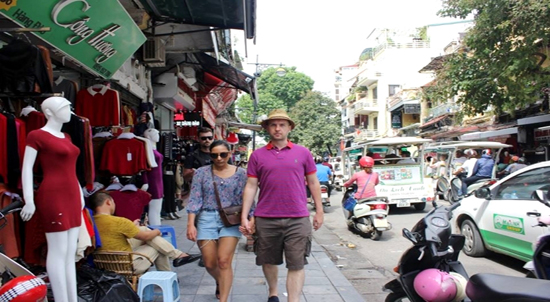 Hang Dao street – the “Silk street”