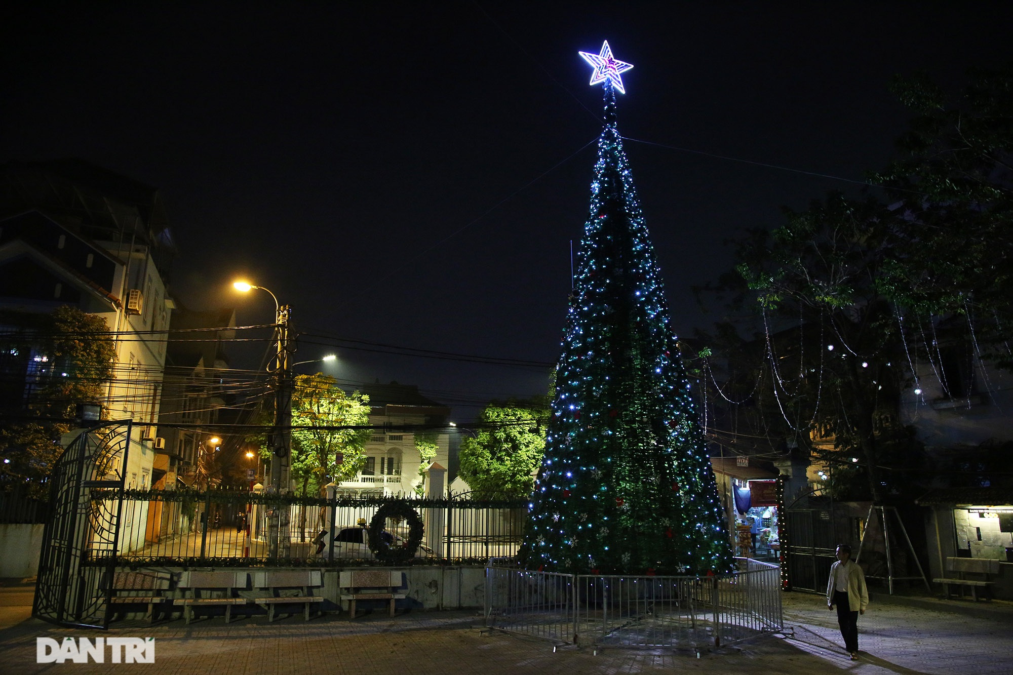 Hanoi churches prepare for Christmas celebration