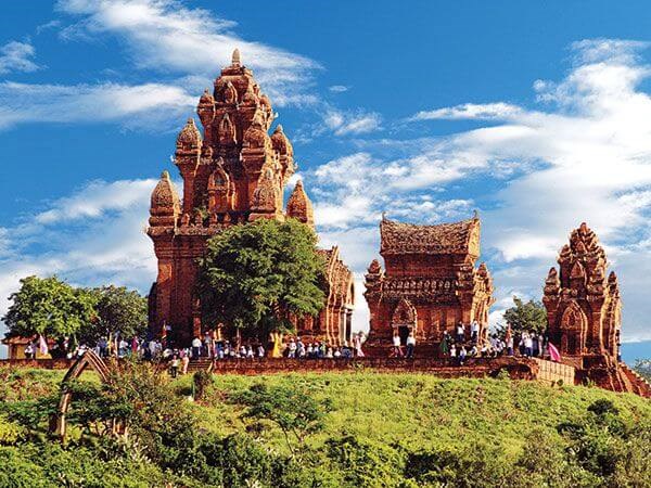 Vietnam tourism: Mysterious Po Klong Garai Cham Tower